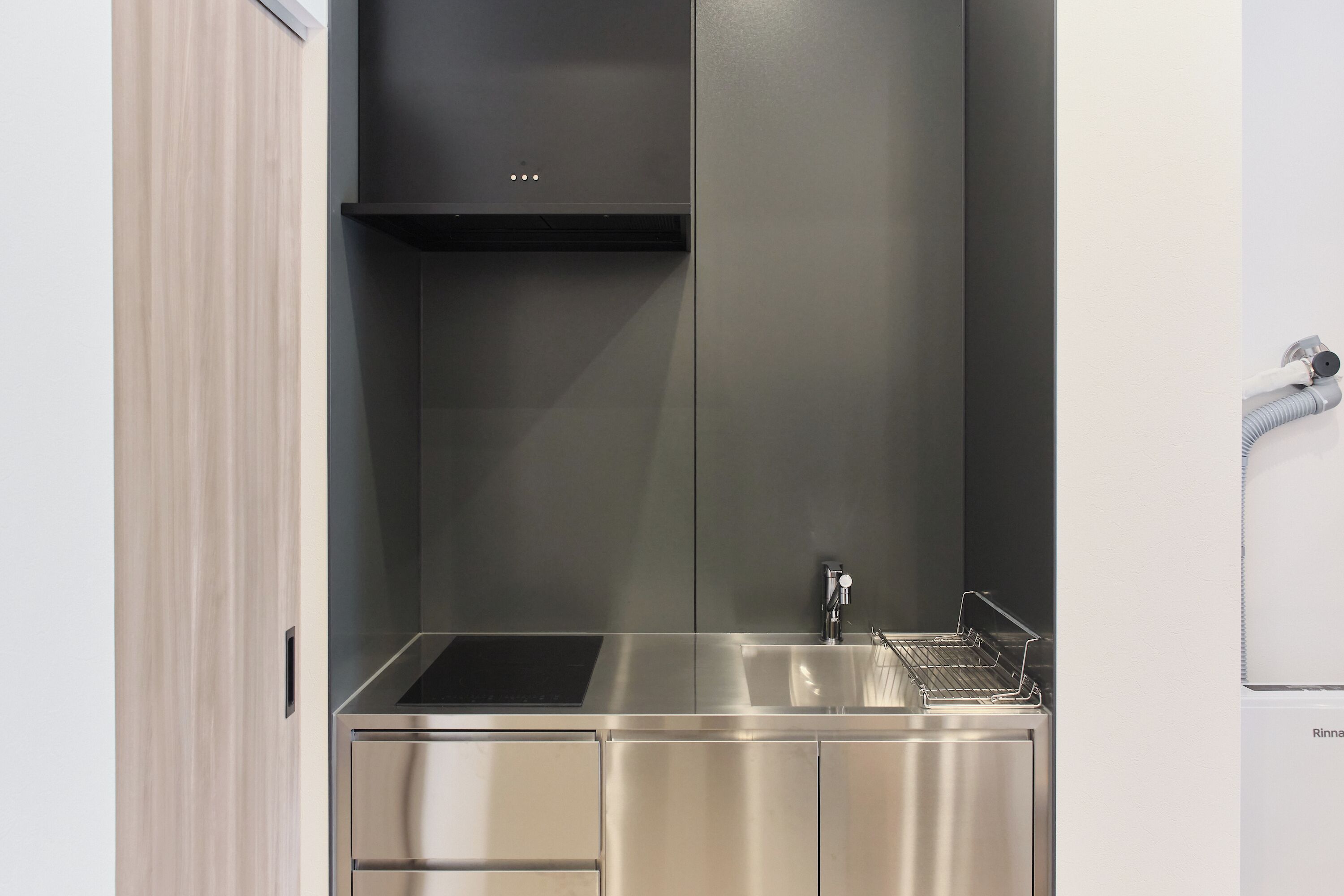 Apartament Comfort, balcó (101 Non Smoking) | Cuina privada | Frigorífic petit i placa de cuina 