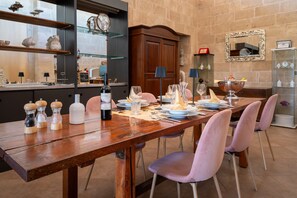 Dining - Room 'Masseria Giamarra, Room 6' with Shared Pool, Wi-Fi and Air Conditioning (Carpignano Salentino)