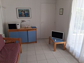 2 PIÈCES CABINE 6 pers | Coin séjour
