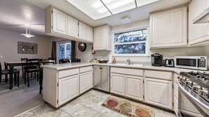 Unclassified image, 5 of 23, button - Pet Friendly Family Home with Private Hot Tub, Near Local Beaches (South Lake Tahoe)