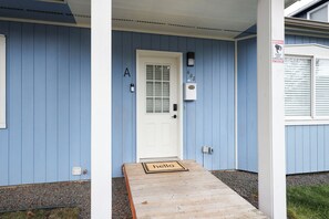 Exterior detail - Modern 2 bed - Near Hospitals - Family-Friendly (Spokane)