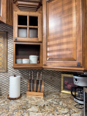 Interior - Modern 2 bed - Near Hospitals - Family-Friendly (Spokane)