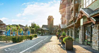 3BDR Blue Mountain Gem | Walk to Village & Ski