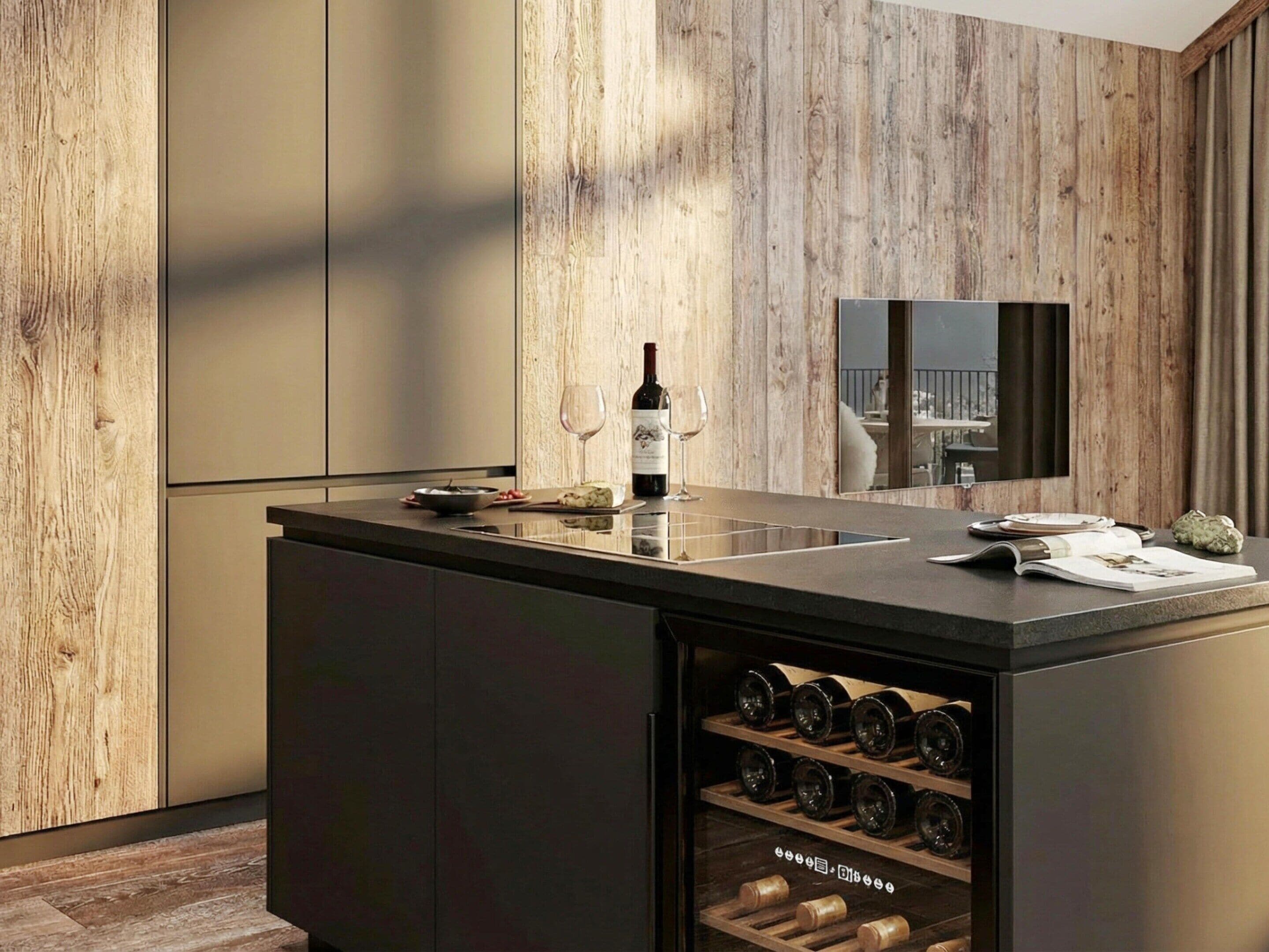 Una cocina moderna con un refrigerador para vino integrado, paneles de madera en la pared y un espejo grande.