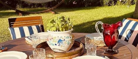 Outdoor dining