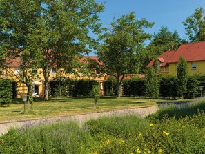 Villa | Garden - Charming Villa Retreat in Dordogne (Montignac)