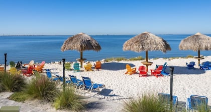 Tampa Suite w/ Full Kitchen | Bay & Pool Views