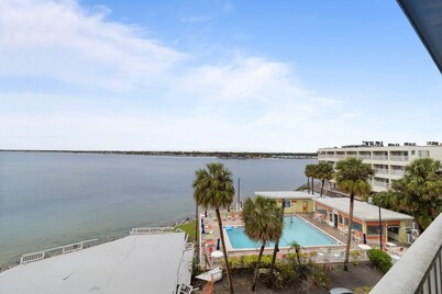 Tampa Suite w/ Full Kitchen | Bay & Pool Views