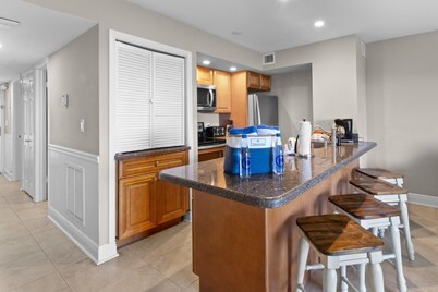 1BR Oceanfront Suite w/ Beach & Marina Access