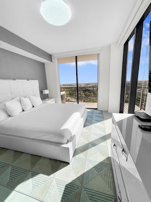 In-room safe, iron/ironing board, WiFi, bed sheets