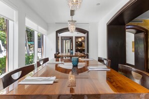 Dining - Coconut Grove Suite w/ Kitchen + Pool & Spa Access (Miami)