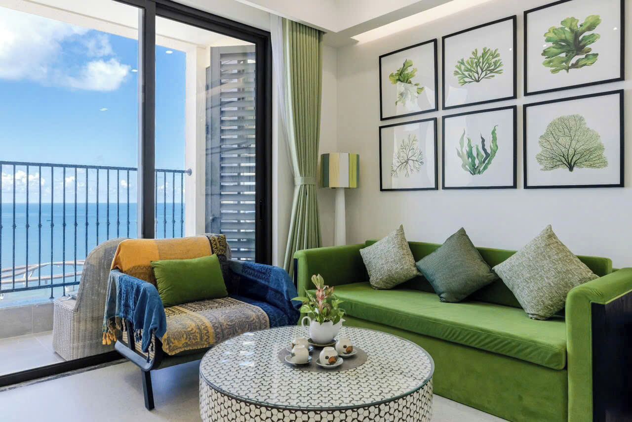 Luxury-Apartment, Balkon, Strandblick | Wohnbereich