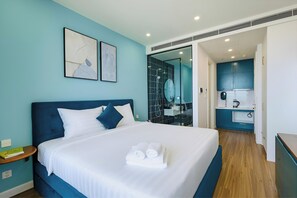 Estúdio luxo, sacada, vista para a praia | Wi-Fi de cortesia
