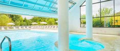 House | Pool