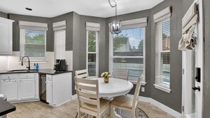 Dining - Private Pool | Fire Pit | Near Grapevine Lake (Flower Mound)