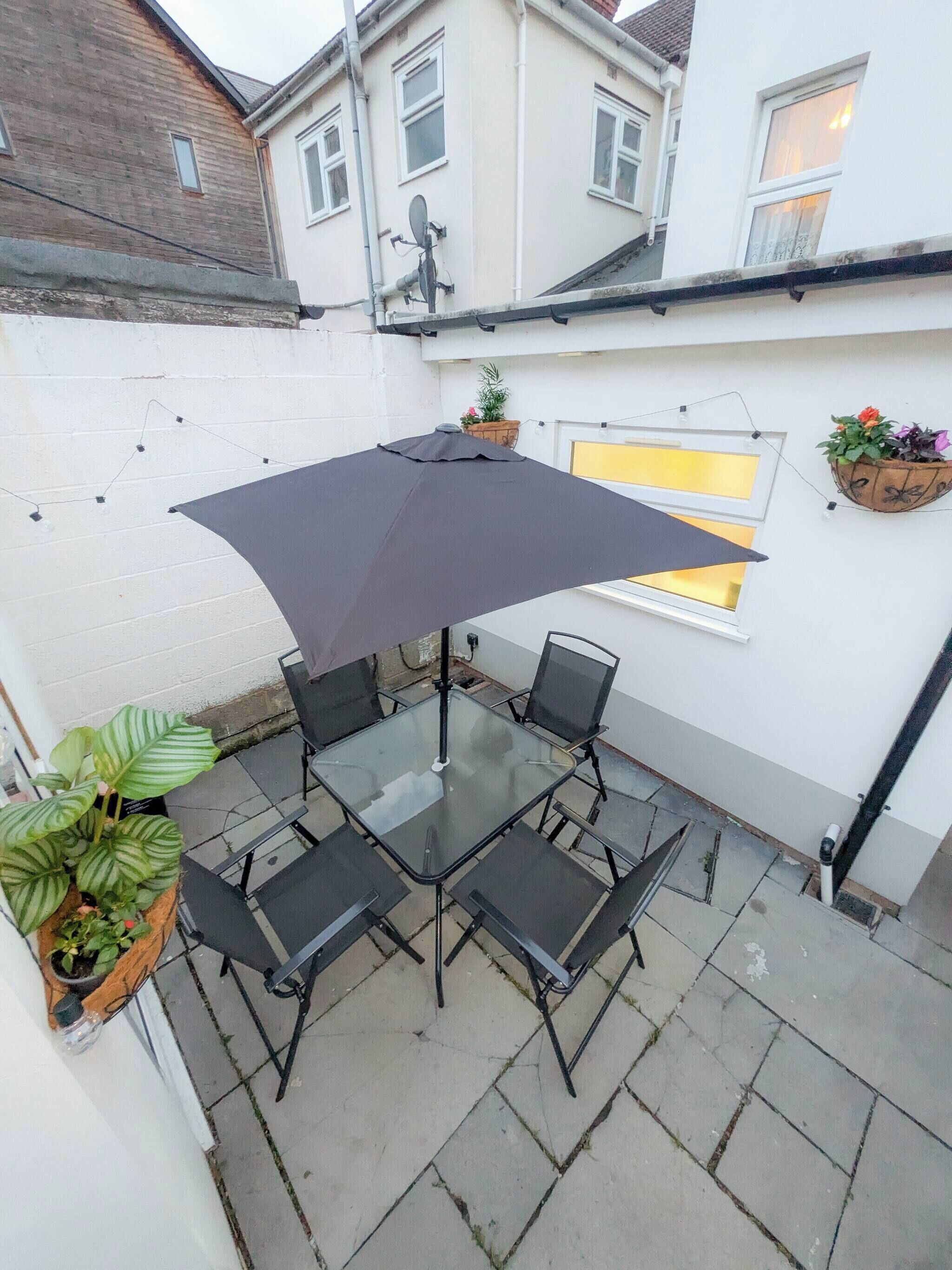 Casa, 3 habitaciones | Restaurante al aire libre