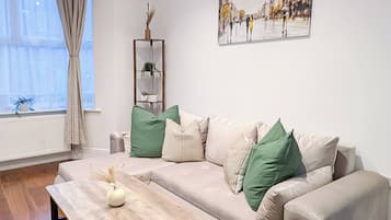 Maison, 3 chambres | Salle de séjour | Livres