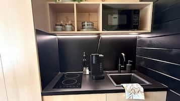 茶具/咖啡用具、冰箱、微波炉、炉灶