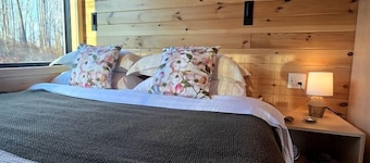 Dogwood: Modern Woodland Studio Pod Tiny Home with Private 300-Acre Forest near Quakertown Pennsylvania