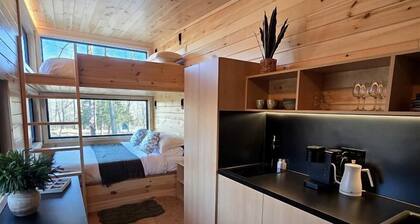 Spruce: Tranquil Modern Family Tiny Home Pod with 300-Acre Forest Views near Quakertown, Pennsylvania