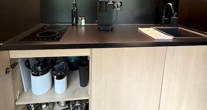 Elm: Family Tiny Home Pod with Forest Views near Quakertown, Pennsylvania