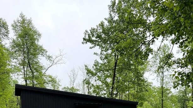 Exterior - Hickory: Minimalist Escape for 2 in a Cozy Cabin with Serene Vibes in Pennsylvania (Quakertown)