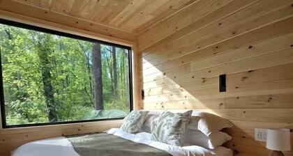 Hickory: Minimalist Escape for 2 in a Cozy Cabin with Serene Vibes in Pennsylvania