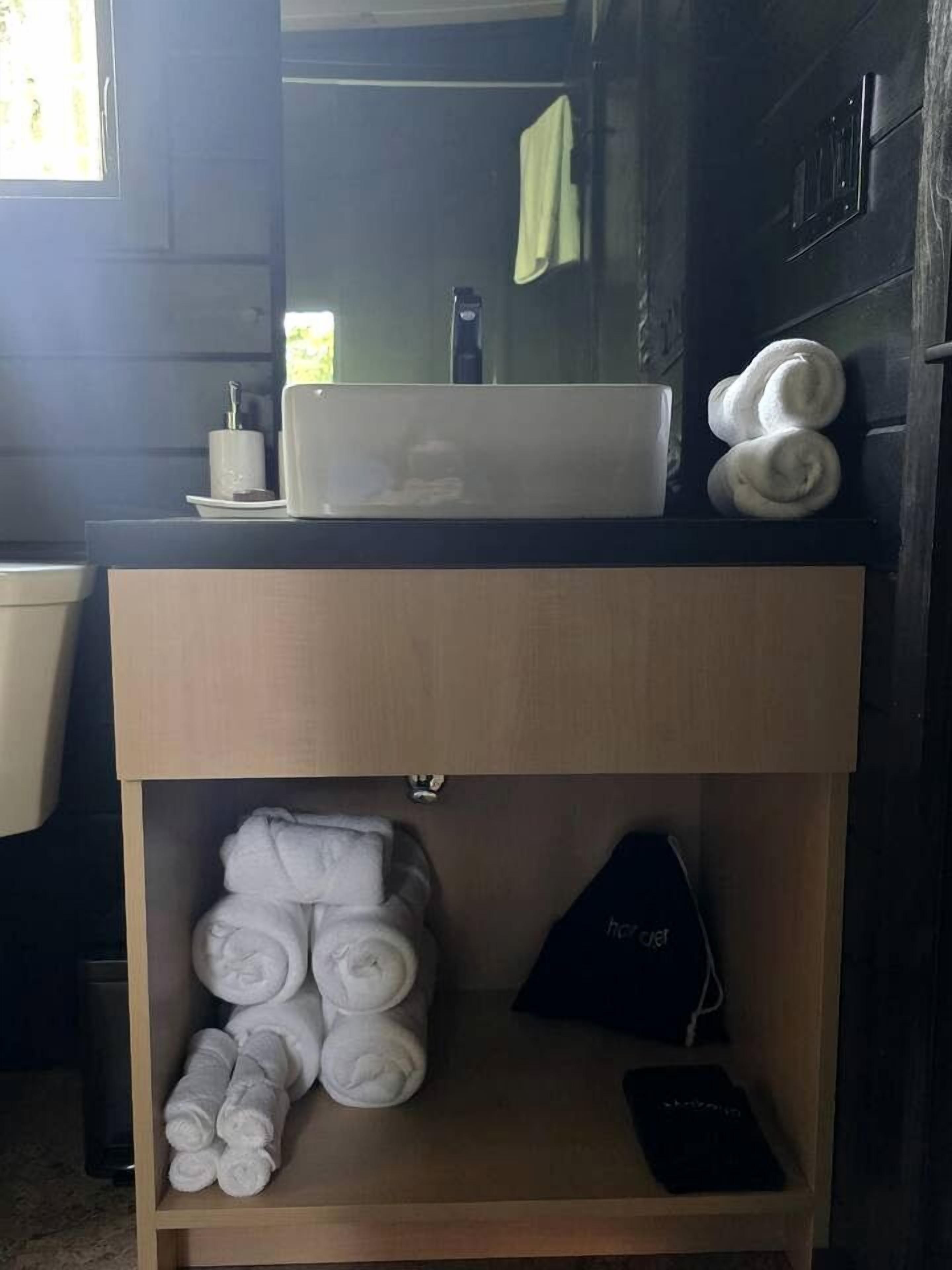 Hårtørrer, håndklæder, Sæbe, Shampoo