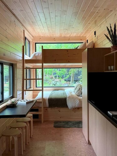 Oak: Woodland Tiny Home with Panoramic Views in Pennsylvania Stay