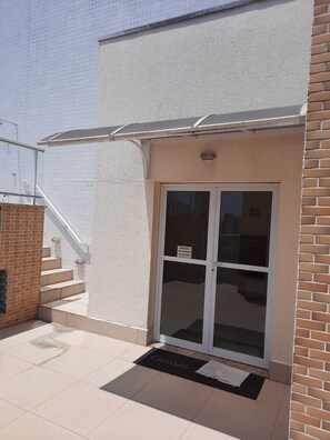 Exterior detail - Fully furnished apartment in an excellent location.  (Ubatuba)