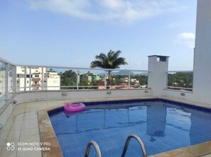 Pool - Fully furnished apartment, excellent location, 5 minutes from the beaches and Itaguá waterfront. (Ubatuba)
