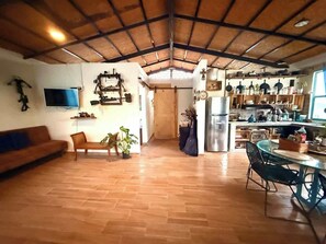 TV, fireplace, offices