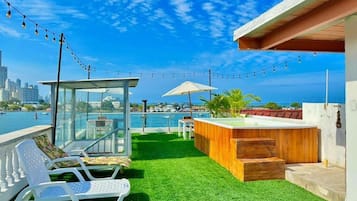 Superior Double Room | Outdoor spa tub