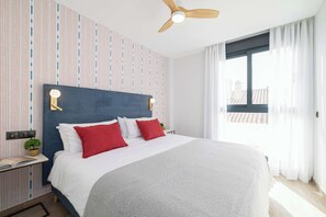 1 slaapkamer, een strijkplank/strijkijzer, reisbedje, wifi