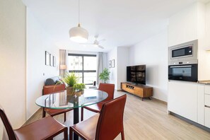 Dining - Beach and golf at modern apartment (Caleta de Vélez)