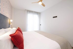 Bügeleisen/Bügelbrett, Reisekinderbett, WLAN, Bettwäsche
