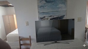 Iron/ironing board, free WiFi, bed sheets - 
The Sky-High Beach House: Panoramic Waterfront views (Fairhaven)