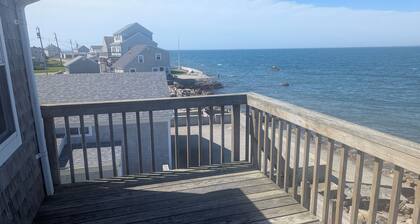 The Sky-High Beach House: Panoramic Waterfront views