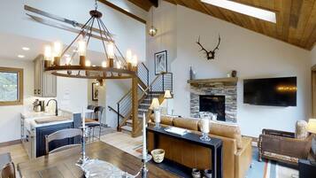 TV, fireplace