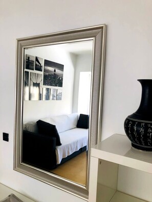 Interior - SunAndBed Cambrils – Spacious House in the Heart of Cambrils, Steps from the Beach (Cambrils)