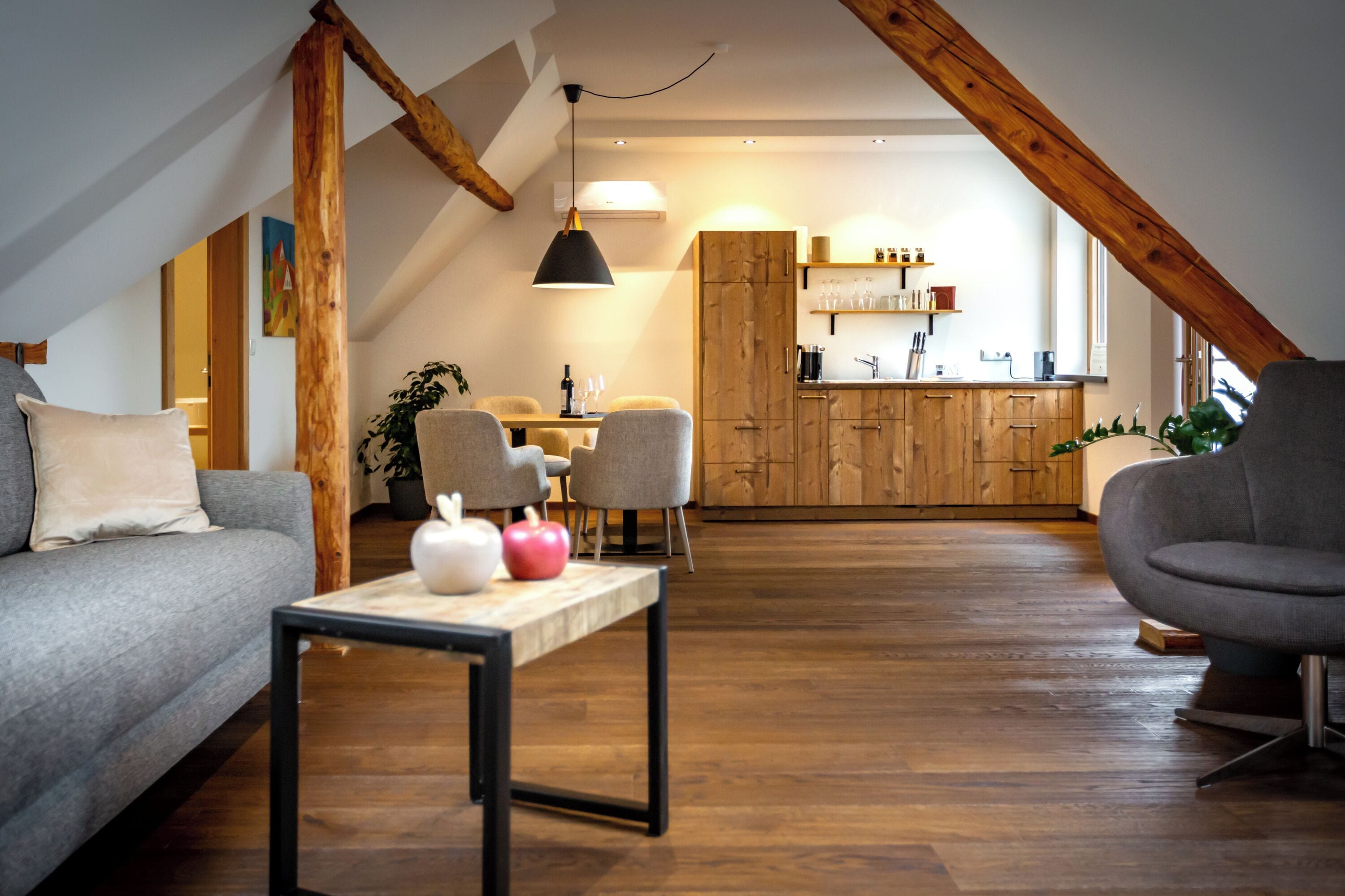Comfort appartement, 1 kingsize bed met slaapbank, niet-roken, uitzicht op tuin | Woonruimte