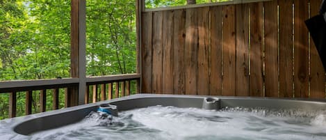 Bain à remous extérieur