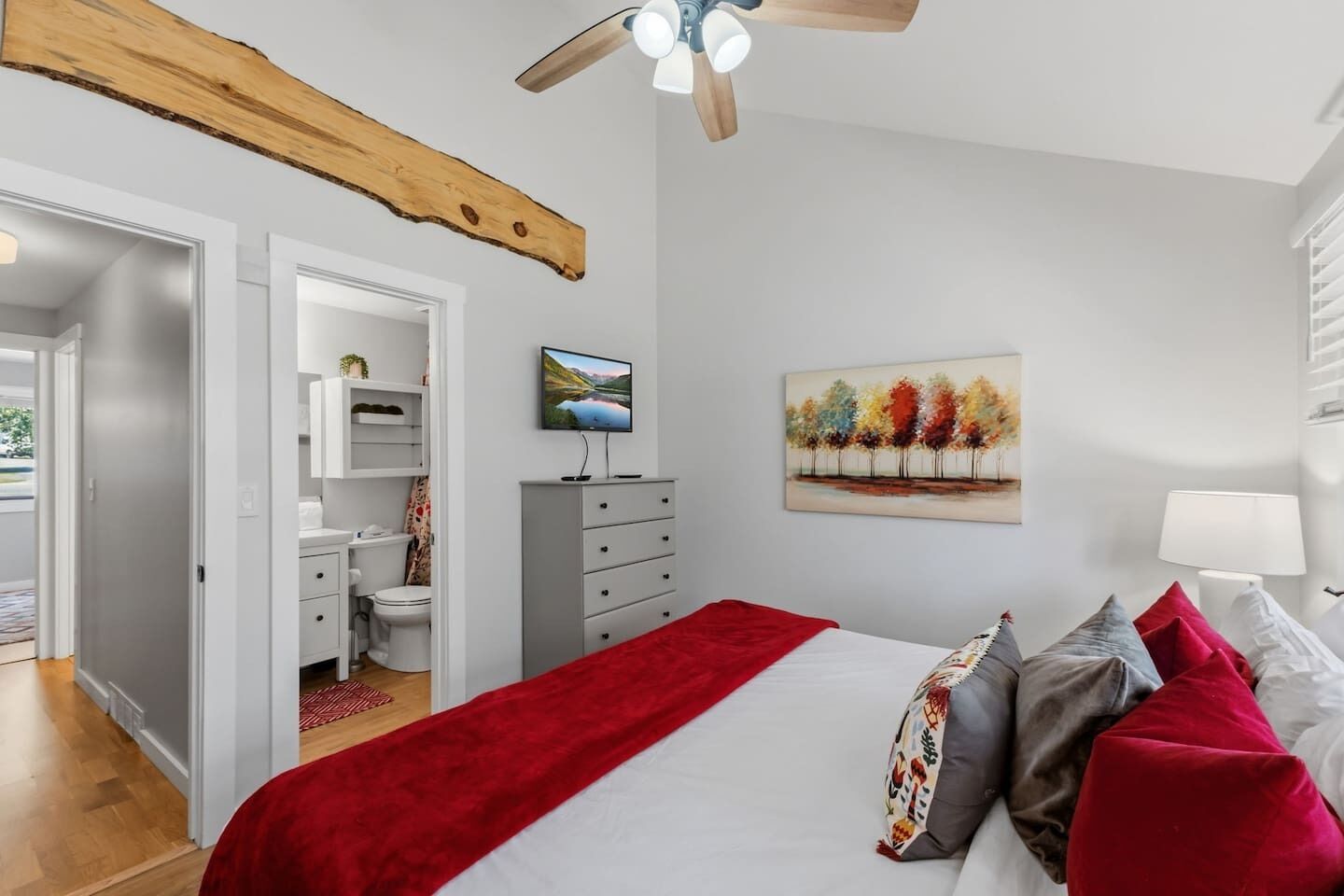3 habitaciones, cuna de viaje y wifi 