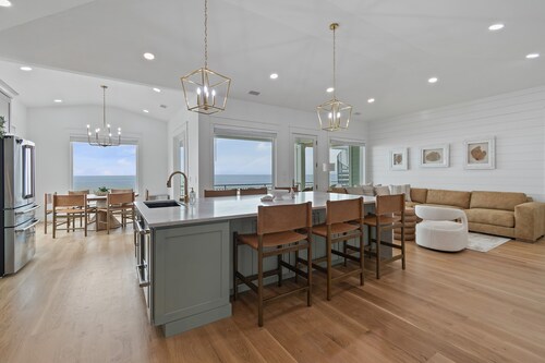 Hakuna Matata Home - 7 Bedroom / 6 Bathroom, Pool, Oceanfront, Elevator