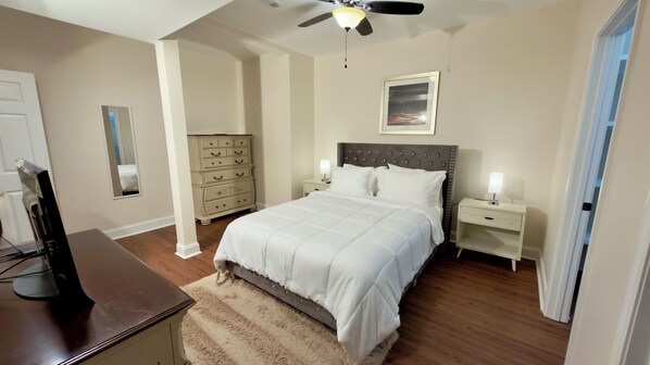 4 bedrooms, iron/ironing board, WiFi, bed sheets