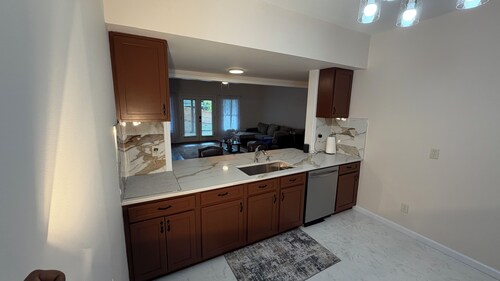 4-bedroom house minutes from Lakepoint • World Cup • 35 minutes from ATL