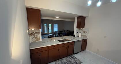 4-bedroom house minutes from Lakepoint • World Cup • 35 minutes from ATL