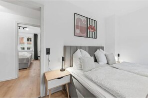 Iron/ironing board, free WiFi, bed sheets - LudwigsCozyEscape - Bright design apartment at the baroque palace (Ludwigsburg)