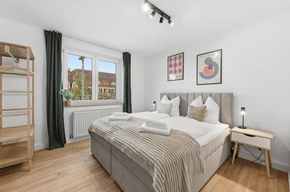 Iron/ironing board, free WiFi, bed sheets - LudwigsCozyEscape - Bright design apartment at the baroque palace (Ludwigsburg)