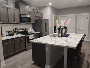Private kitchen - Delightful 3-bedroom house with AC in friendly Bryan (Bryan)